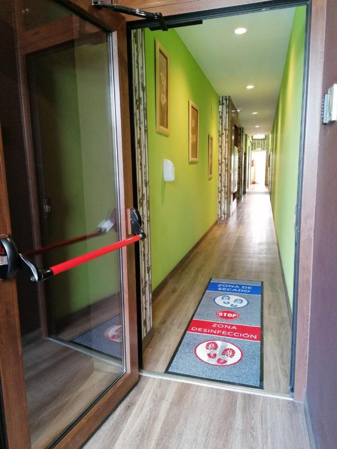 Pension Santa Clara A Coruna Bagian luar foto