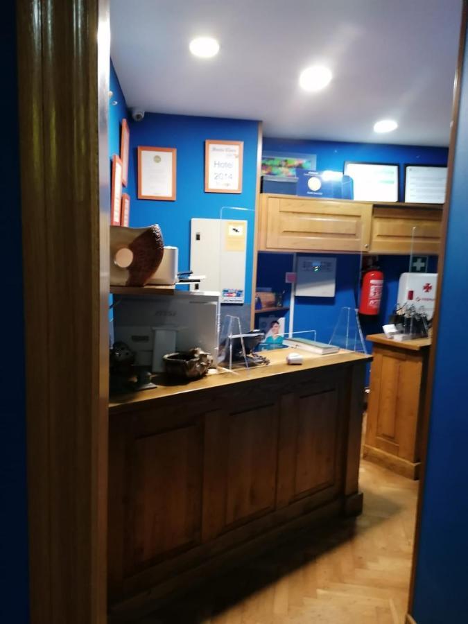 Pension Santa Clara A Coruna Bagian luar foto