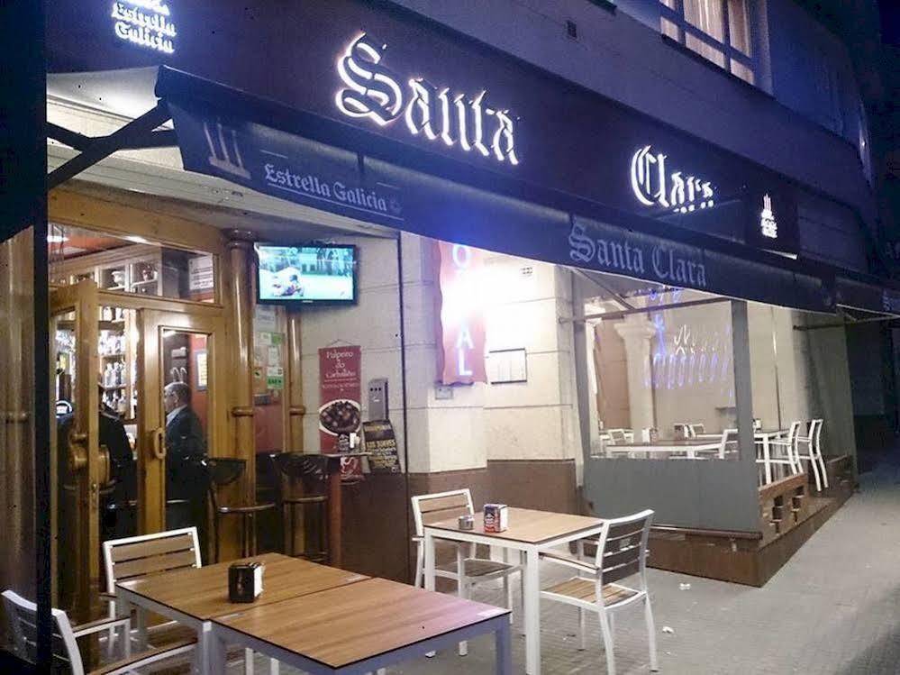 Pension Santa Clara A Coruna Bagian luar foto